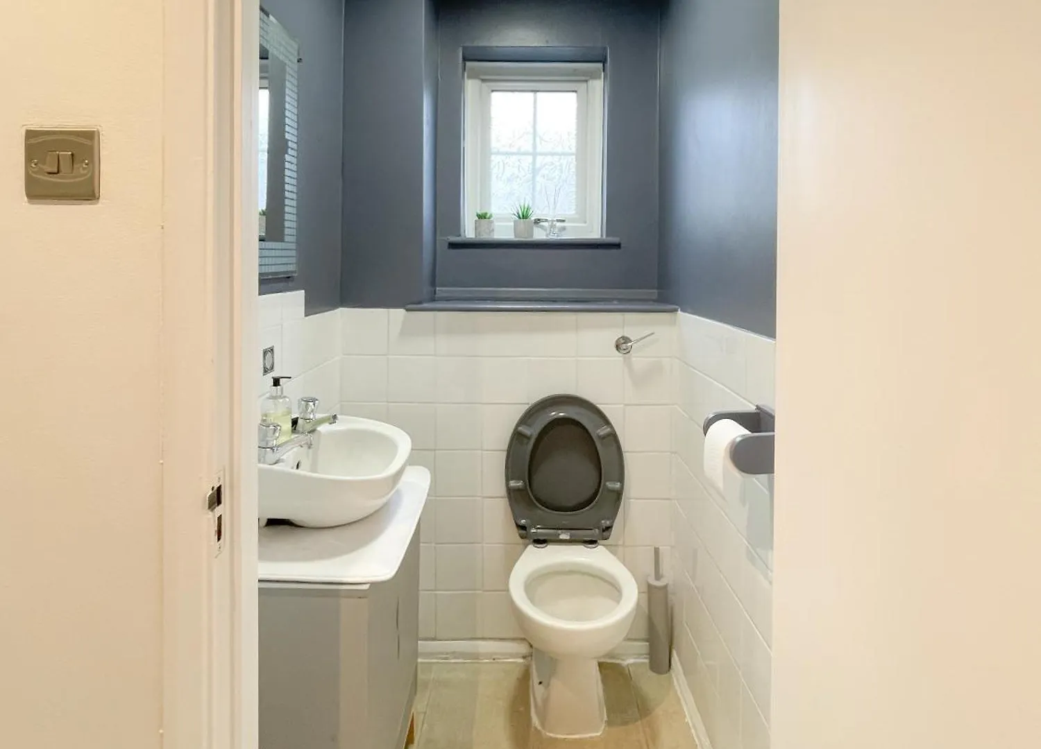 Beautiful 2 Large Bedroom House In London Zone 2 0*,  United Kingdom