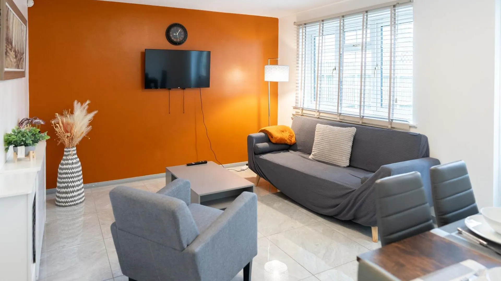 Beautiful 2 Large Bedroom House In London Zone 2 United Kingdom